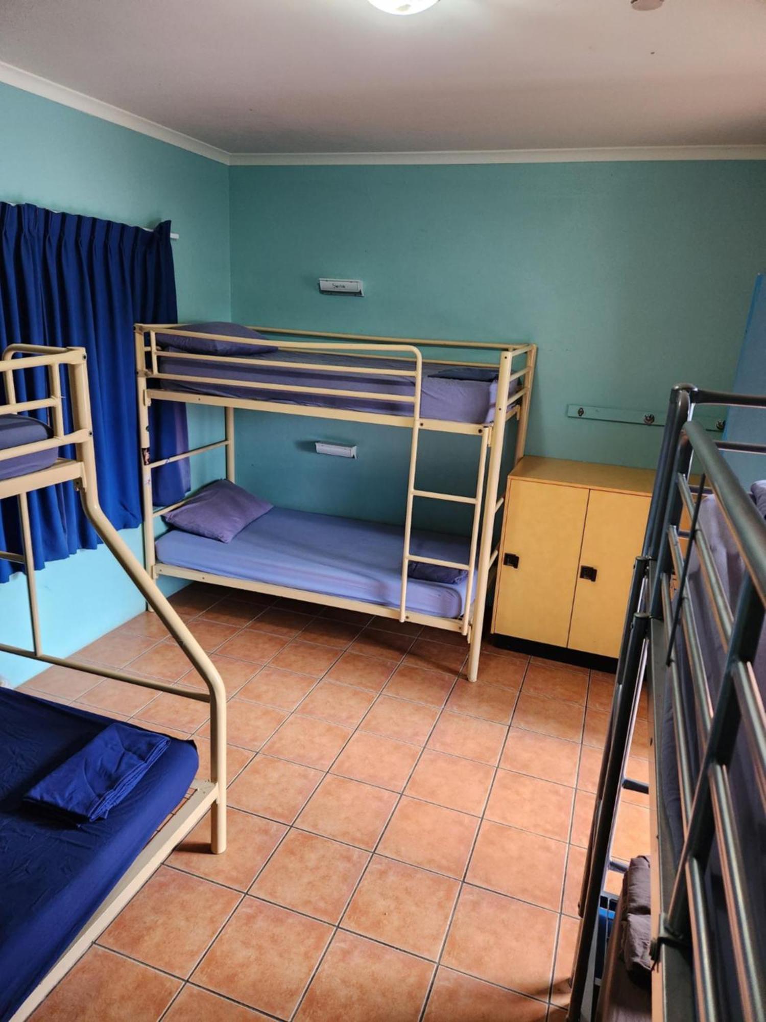 Jetty Blue Backpackers Hostel Coffs Harbour Room photo
