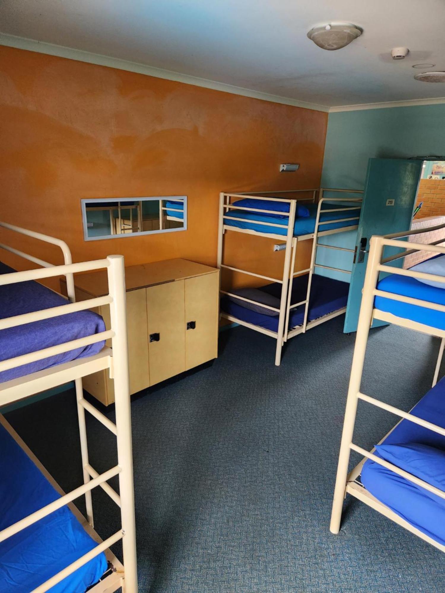 Jetty Blue Backpackers Hostel Coffs Harbour Room photo